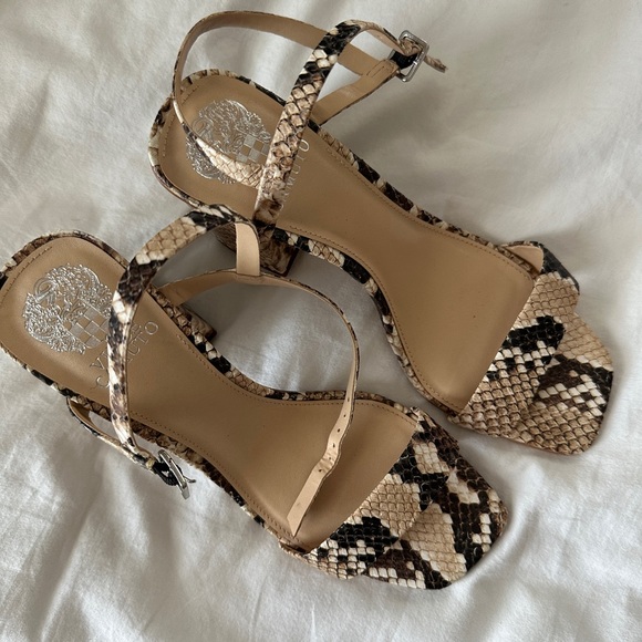 Print Sandal - Picture 3 of 3